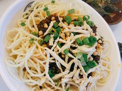 -李与白包子铺(桐梓林店)