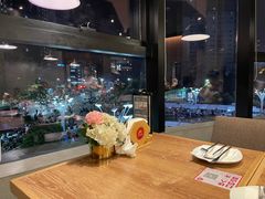 靠窗位-必胜客(璞丽中心店)