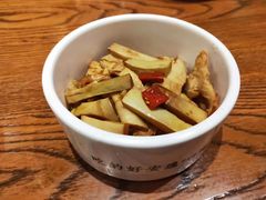 -渝是乎酸菜鱼·川渝小炒(新世界百货望京店)
