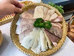 -菌子鲜汤野生菌锅