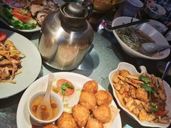 -大头虾越式风味餐厅(光明广场店)