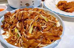 Dry-Fried Beef Rice Noodles