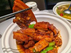 土猪肉烧排骨-友明堂.小桃园煨汤(滨江时代walk店)