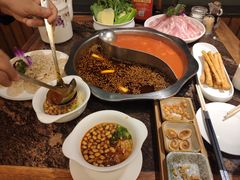 番茄鸳鸯锅-三只耳冷锅鱼火锅(玉林店)
