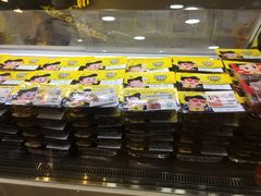 -周黑鸭(宁波鄞州区环球银泰城店)