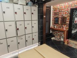 -威思丽高温瑜伽会馆