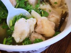 鱼丸鲜肉馄饨-手劲鱼丸馄饨铺(哈一百店)