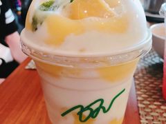 -Chom Cafe and Restaurant