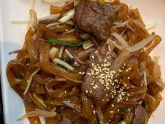 干炒牛河-大头力茶餐厅(花都融创茂店)