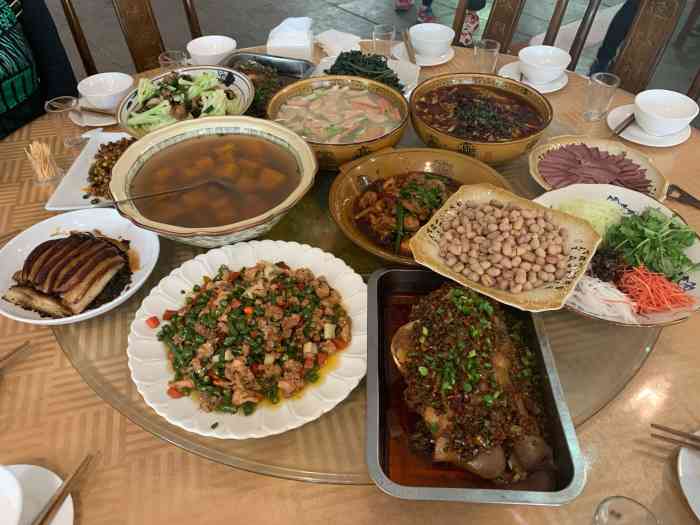 贵哥山庄-"中午和晚上吃饭的农家乐 进门处看起来很."-大众点评移动版