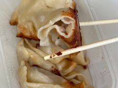 -黄阿姨锅贴大王(万航渡路店)