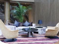 -上海滴水湖皇冠假日酒店