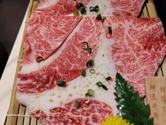 -山川小町·极番烧肉(新地假日广场店)