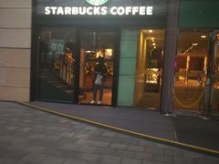门面-星巴克(上海虹桥南丰城办公楼店)