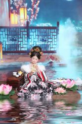 点击看大图 -后宫·古装汉服京剧儿童亲子全家福摄影