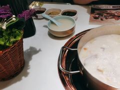 -洪氏嗨捞·猪肚鸡火锅(阳光天地店)