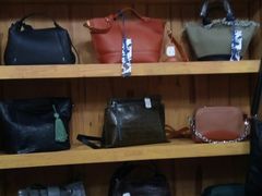 -BJG皮行天下手袋店