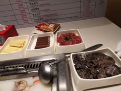 -海底捞火锅鲜切牛肉主题店(长寿路店)