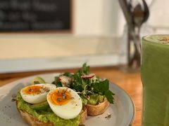 牛油果吐司-Egg•Allday Brunch(襄阳北路店)