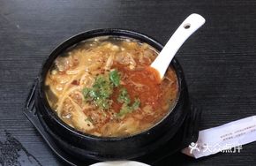 Spicy Beef and Enoki Mushroom Hot Pot
