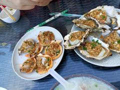 -亚龙湾亚泰商业街