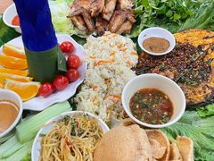 -沐毫傣泐云南菜孔雀宴•手抓饭傣味烧烤(曼听公园店)