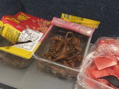-周黑鸭(地铁虹桥火车站店)