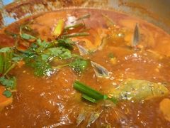 -野山舂·贵州现舂酸汤火锅(鸿通城店)