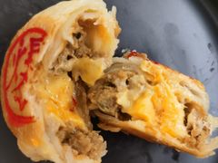 爆浆蛋黄鲜肉月饼-泸溪河桃酥(秦淮夫子庙一店)