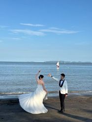 -现代经典婚纱摄影