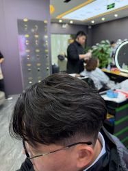 -藤野造型烫染·漂发