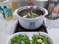 -百品聚旋转火锅(万德庄店)