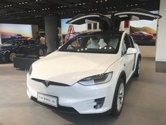 -TESLA 特斯拉(上海太古汇体验店)