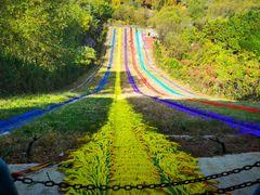 -雪山彩虹谷景区