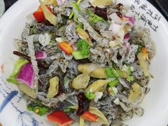 -边江铁锅炖鱼(振八街店)