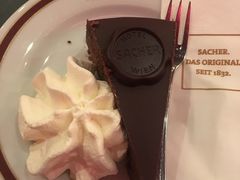-Cafe Sacher(WIEN)