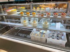 面包甜点陈列柜-依茉朵(锦秋新天地店)