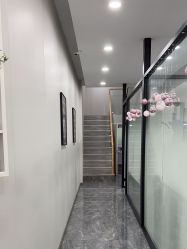-苗方清颜专业祛痘·皮肤管理