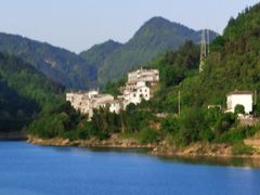-鹿院坪生态旅游景区