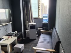 -VR 间客漫·PS电玩·虚拟现实包间游戏电竞(街道口店)