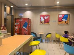 用餐区-DQ·蛋糕·冰淇淋(包河万达店)
