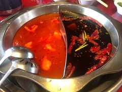 鸳鸯老火锅-山城辣妹子(定福庄店)