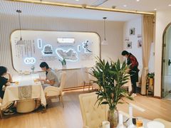 -燕庭·纯燕窝·甜品下午茶(南京西路店)