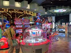 -卡通尼乐园(龙湖六合天街店)