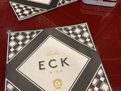 餐具摆设-Cafe Sacher(WIEN)