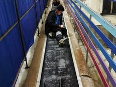 -乔波室内滑雪场