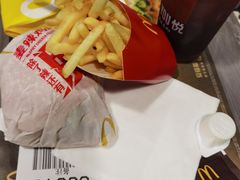 -麦当劳(中唱大厦店)