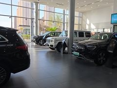 -天津波士信达奔驰4S店(卫津南路店)