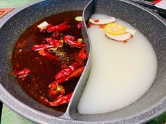 鸳鸯锅-老灶堂文创火锅(文艺路店)