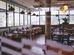 -ROAST coffee & eatery